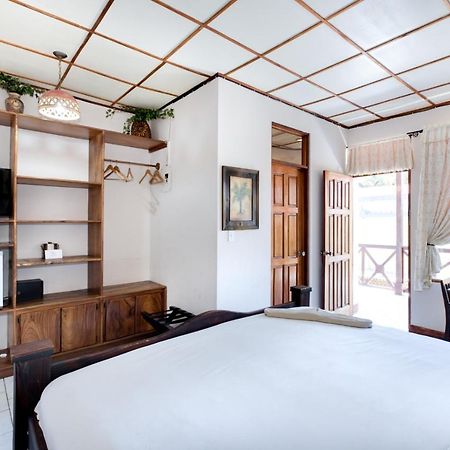 Hotel Poseidon Jaco Luaran gambar