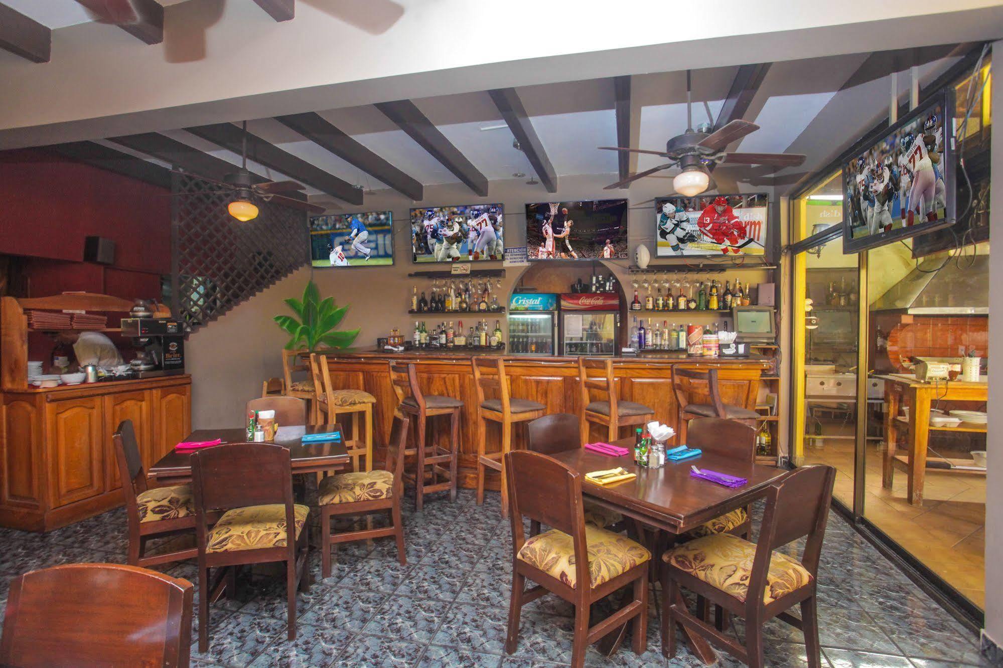 Hotel Poseidon Jaco Luaran gambar